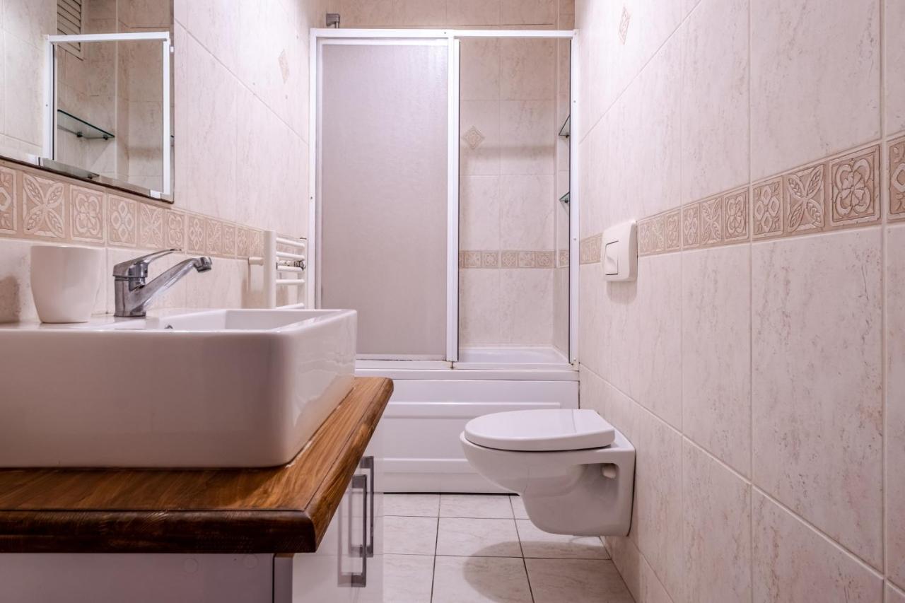 Centrally Located Apartment With Balcony In Sisli Isztambul Kültér fotó
